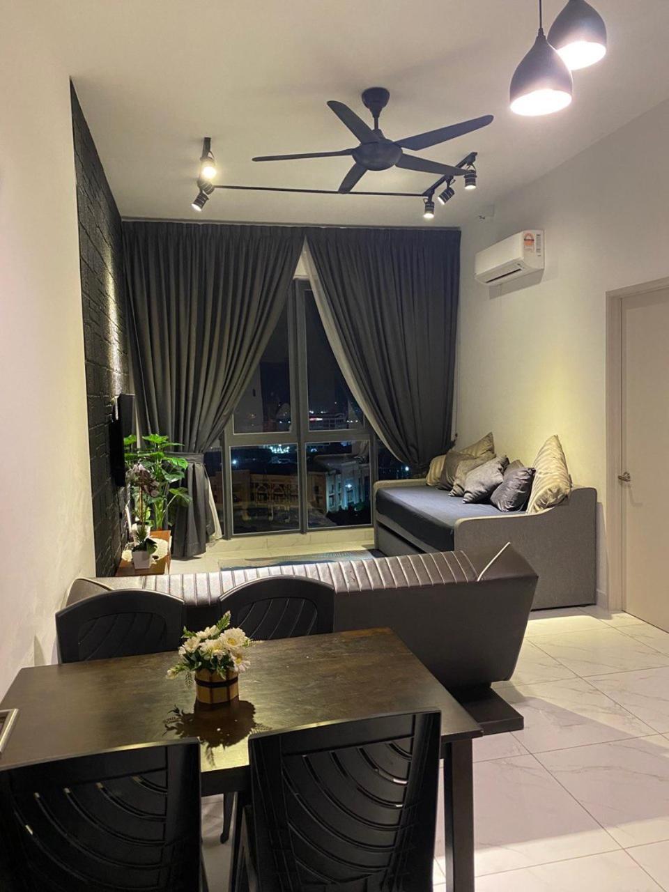 Niks Troika Homestay Кота-Бару Экстерьер фото